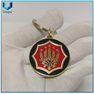 Personalice el llavero de metal de esmalte duro de alta calidad, medallón de oro de la moda con llavero para regalos de decoración
