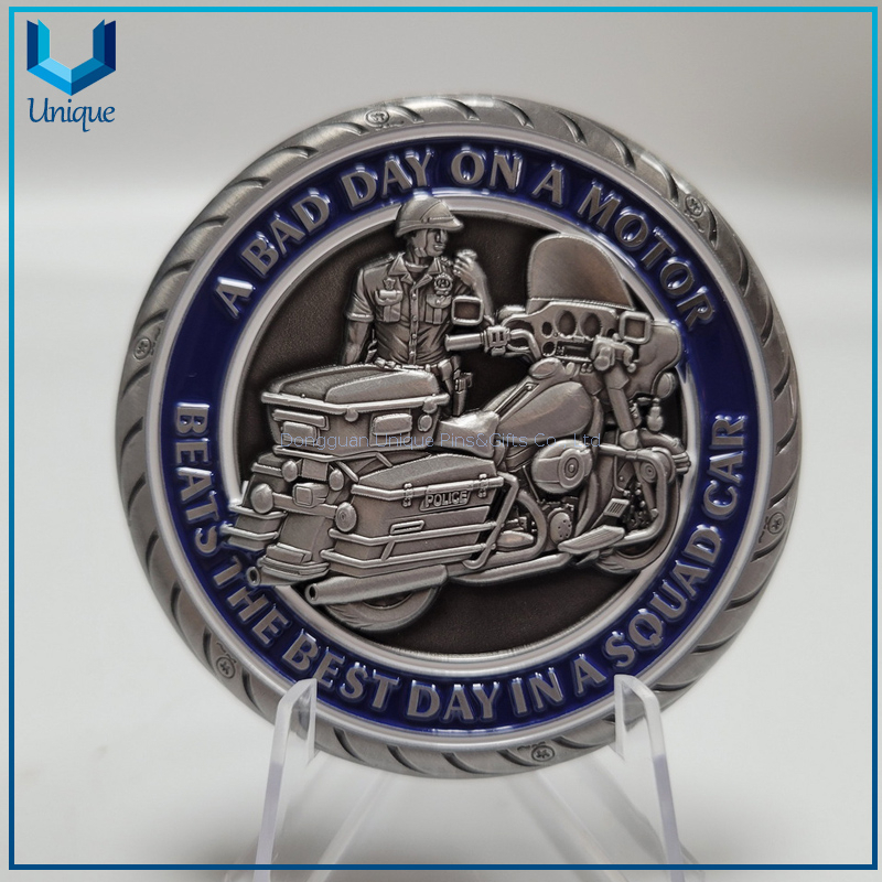 Moneda de policía de medalla de aleación de zinc fundido a presión de plata antigua de 2,25 pulgadas con diseño personalizado en forma de neumático
