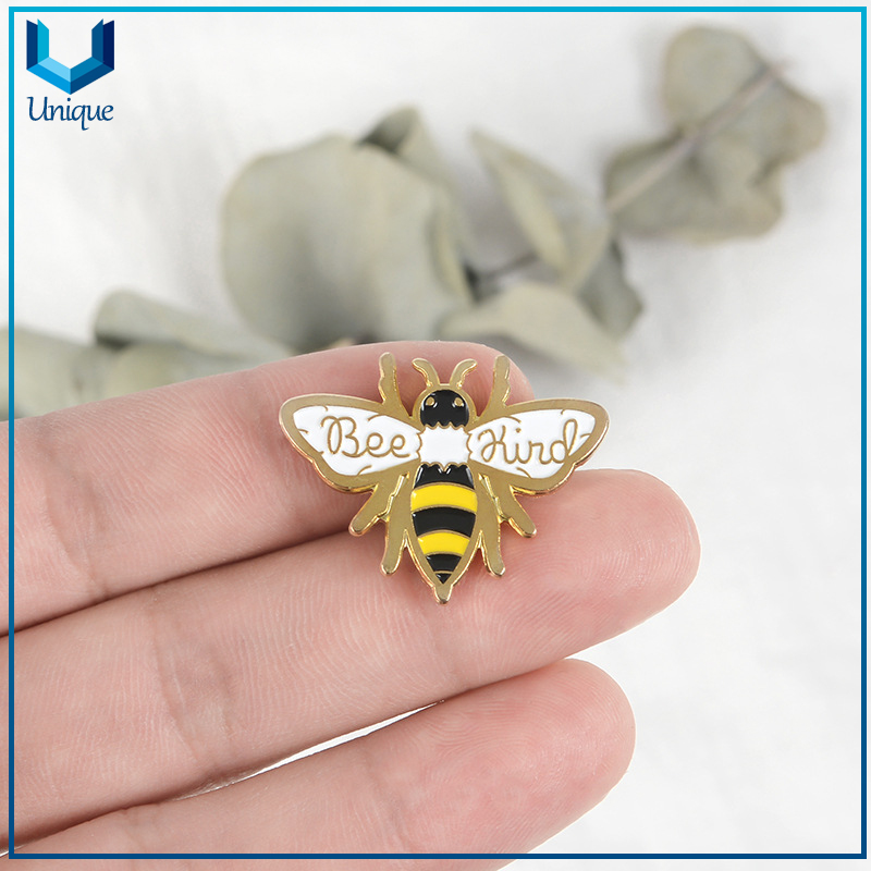 Pin de solapa de chapado de oro 24k, emblema del esmalte, marcador de sombrero, bolso de decoración, broche de metal de prenda, pernos de regalo promocionales