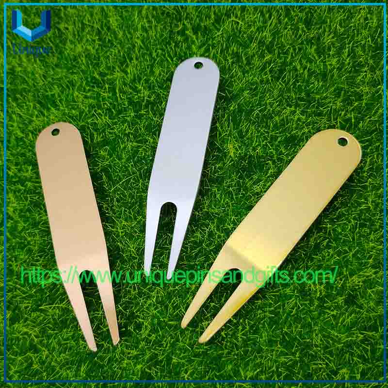 Diseño personalizado, horquilla para pelota de Golf, horquilla de Putting Green de Metal, herramienta de reparación de césped de Golf, herramienta Divot de Golf con logotipo en blanco