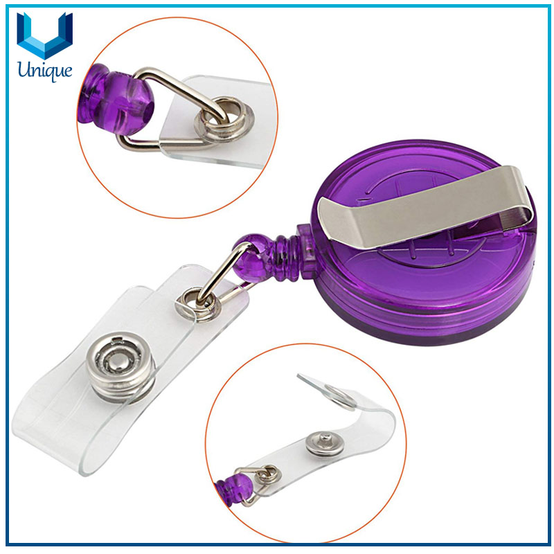 Colores surtidos Embalaje personalizado Carcasa de plástico Retráctil Reestructle Treeles Carabiner Reel Clip en las teclas del titular de la identificación