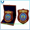 Medalla de honor del premio militar, placa de metal con caja de madera, placa de escudo