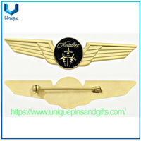 Pin duro plateado oro de encargo de la solapa del ala del piloto del metal del esmalte de la insignia de las alas del aviador para el uniforme de la línea aérea